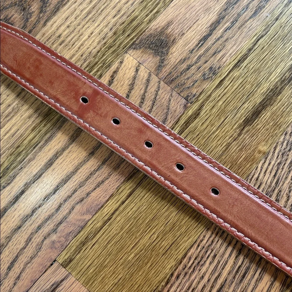 Genuine leather sz M (34-36) brown belt with silver buckle